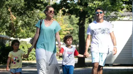 Famille au camping Les Oyats